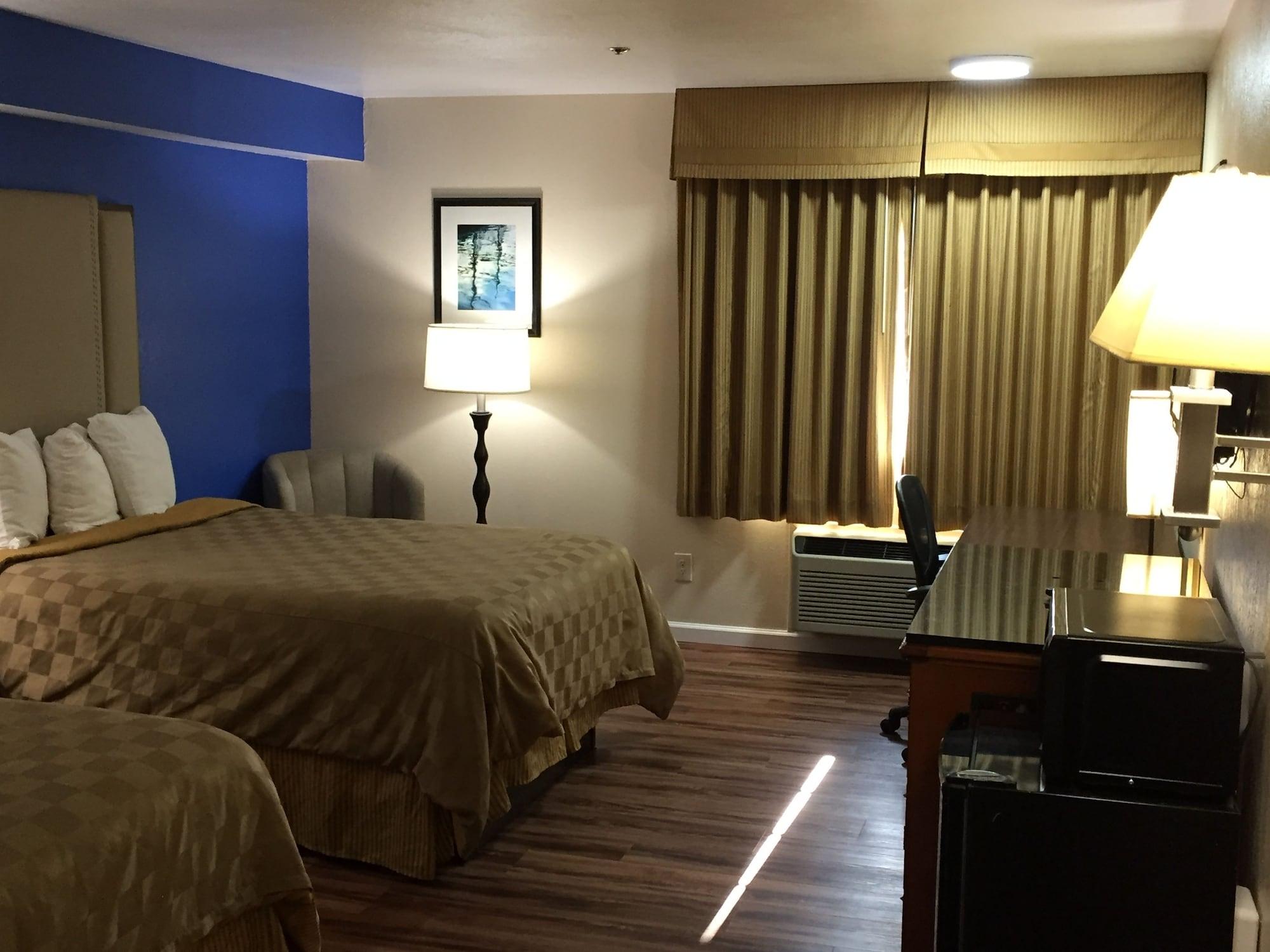 California Inn And Suites בייקרספילד מראה חיצוני תמונה