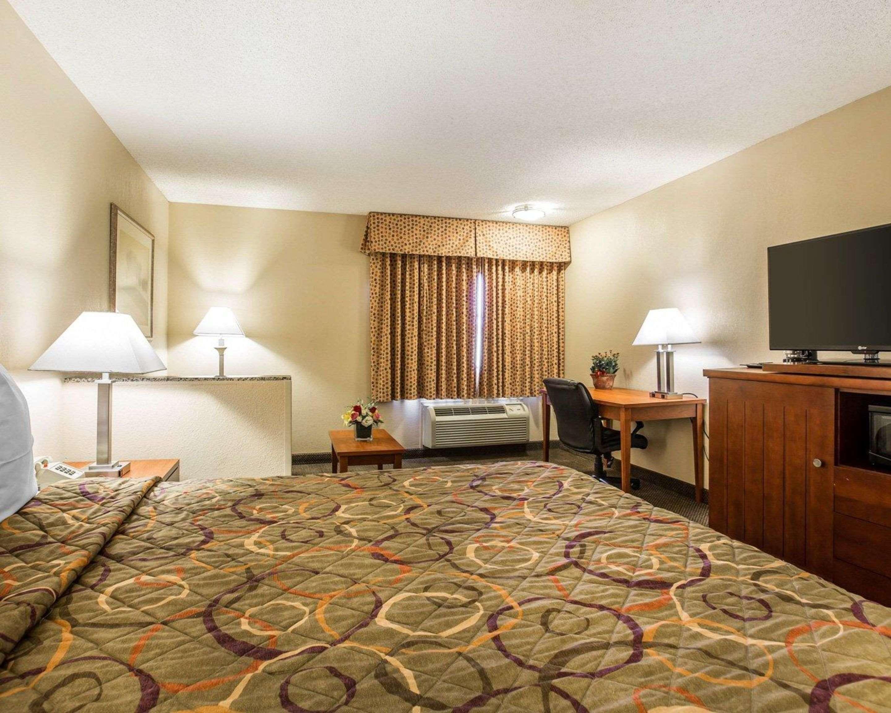 California Inn And Suites בייקרספילד מראה חיצוני תמונה
